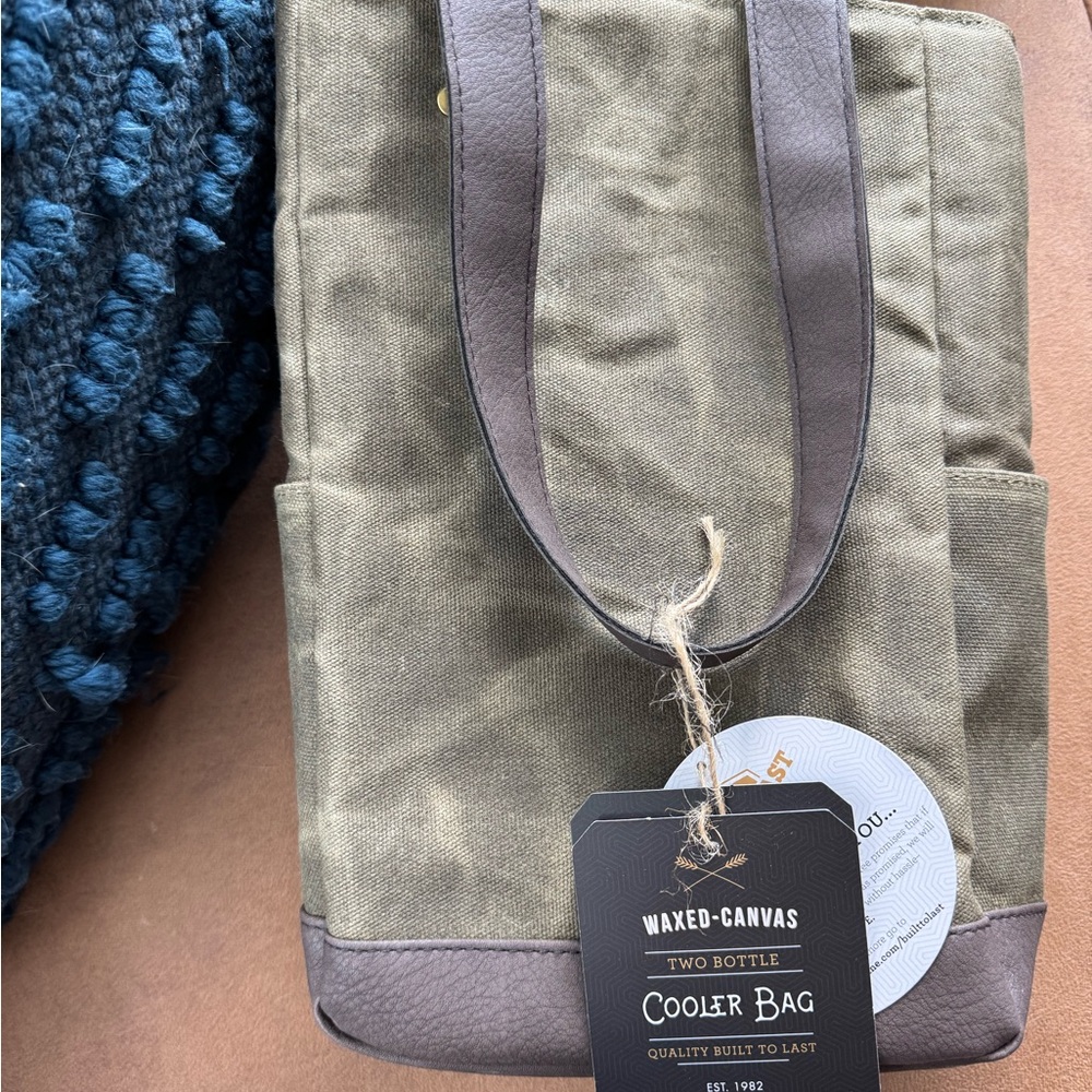 NWT Legacy Waxed 2 Wine Bottle Cooler Bag